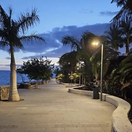 Charming Paradise With Parking Apartmán